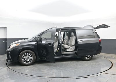 2020 Toyota Sienna XLE 8 Passenger