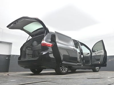 2020 Toyota Sienna XLE 8 Passenger