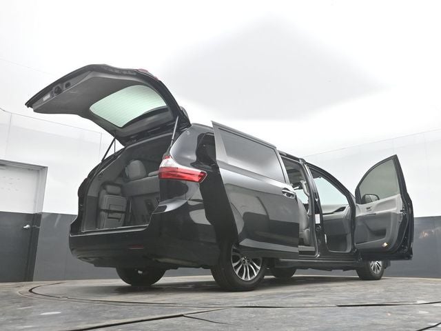 2020 Toyota Sienna XLE 8 Passenger