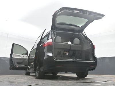 2020 Toyota Sienna XLE 8 Passenger
