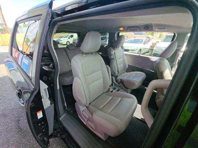 2020 Toyota Sienna XLE 8 Passenger