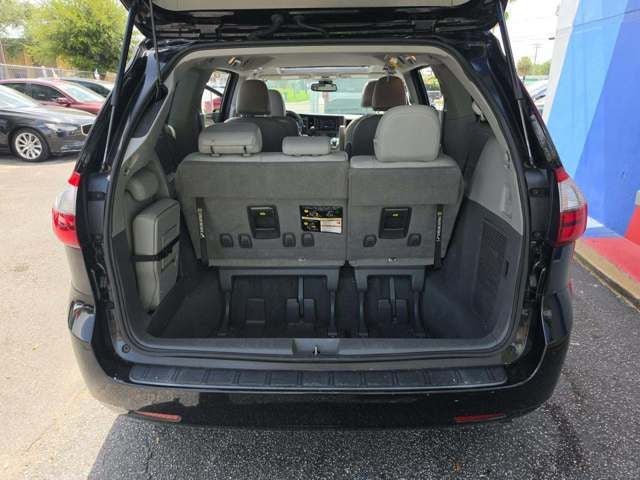 2020 Toyota Sienna XLE 8 Passenger
