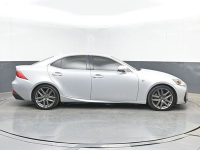 2017 Lexus IS Turbo 200t