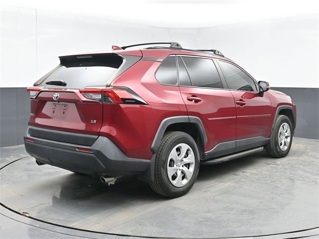 2020 Toyota RAV4 LE