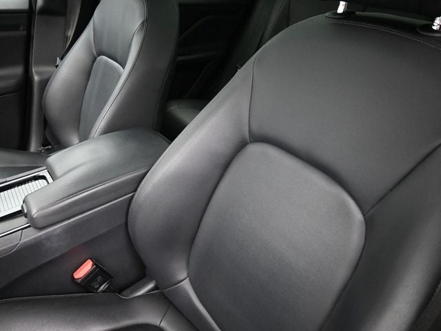 2018 Jaguar F-PACE 25t Premium