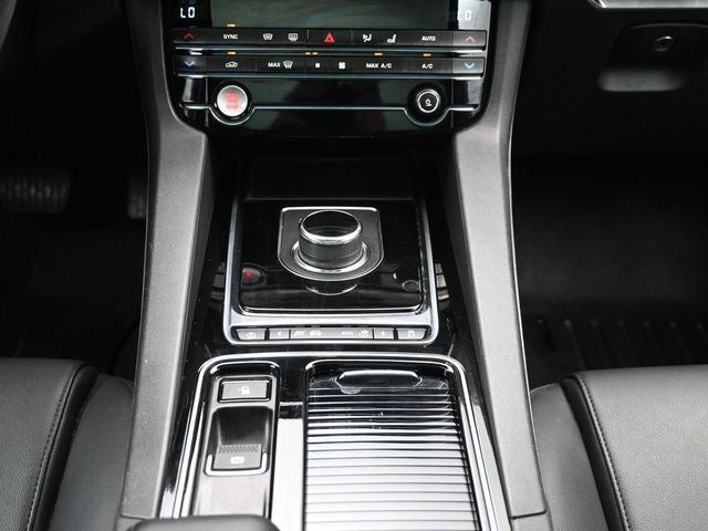 2018 Jaguar F-PACE 25t Premium