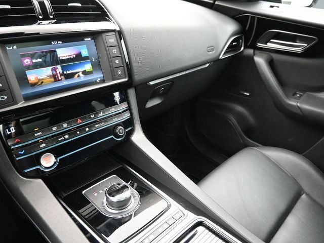 2018 Jaguar F-PACE 25t Premium
