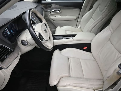 2022 Volvo XC90 T6 Inscription