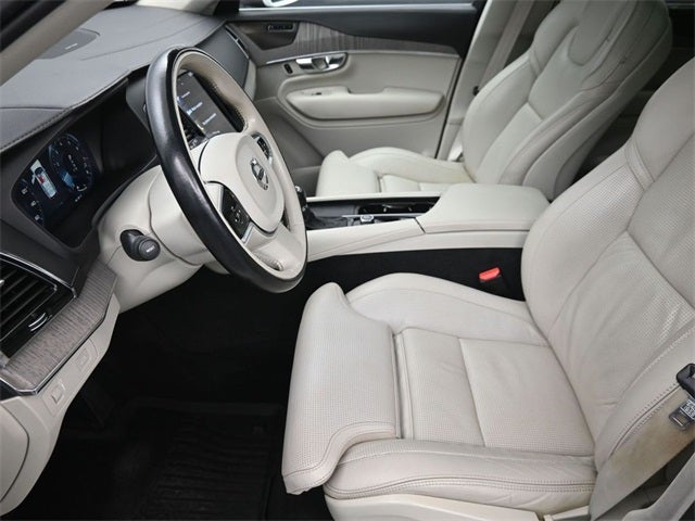 2022 Volvo XC90 T6 Inscription