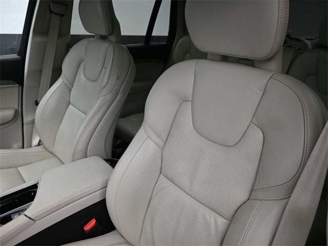 2022 Volvo XC90 T6 Inscription