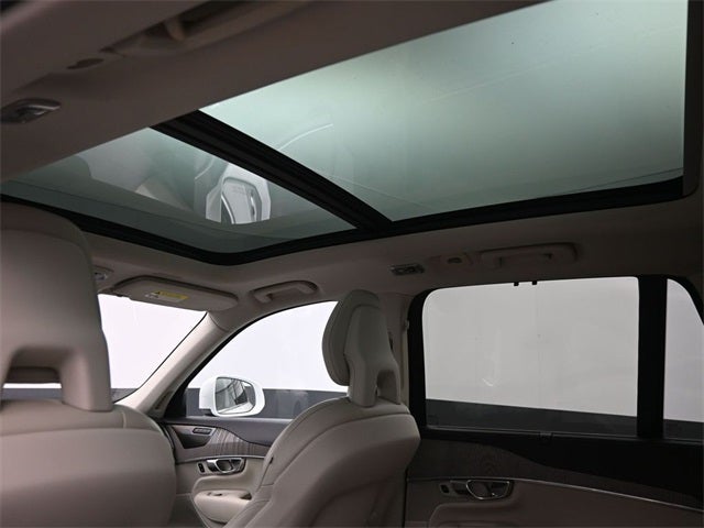 2022 Volvo XC90 T6 Inscription