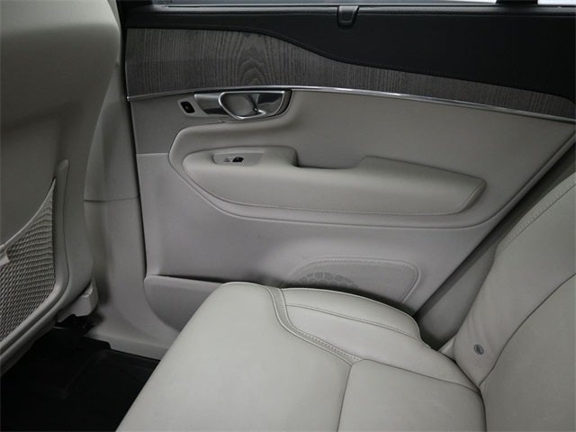 2022 Volvo XC90 T6 Inscription