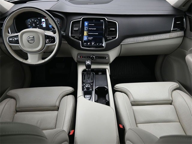 2022 Volvo XC90 T6 Inscription