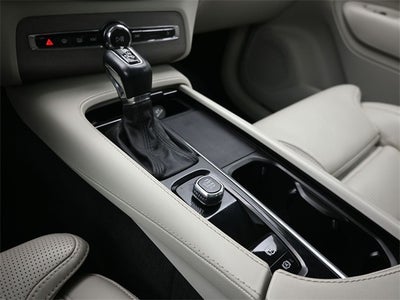 2022 Volvo XC90 T6 Inscription