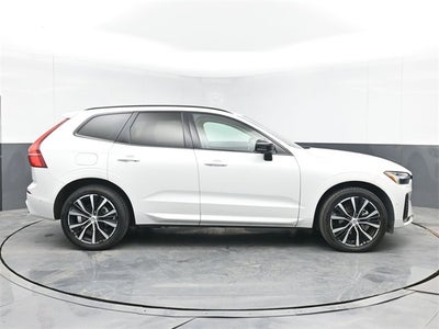 2024 Volvo XC60 B5 Plus Dark Theme