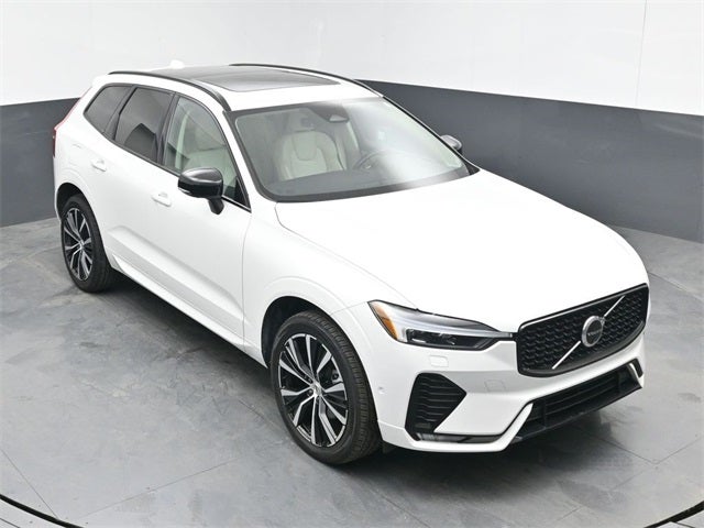 2024 Volvo XC60 B5 Plus Dark Theme