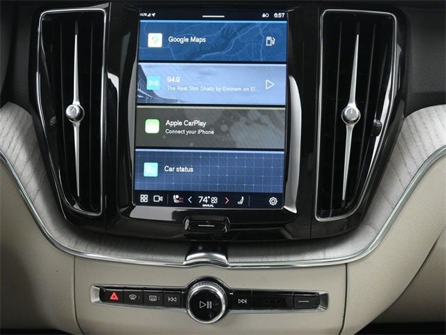 2024 Volvo XC60 B5 Plus Dark Theme