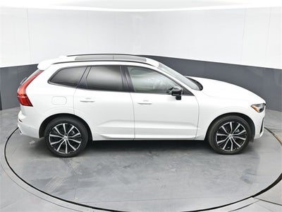 2024 Volvo XC60 B5 Plus Dark Theme