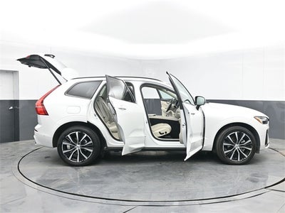 2024 Volvo XC60 B5 Plus Dark Theme