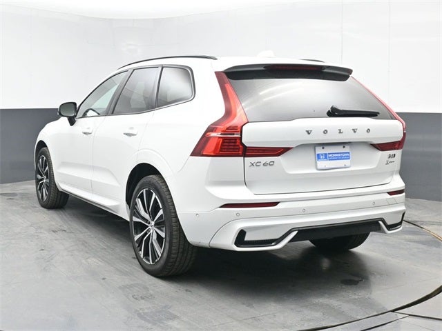 2024 Volvo XC60 B5 Plus Dark Theme