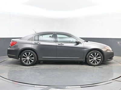 2014 Chrysler 200 Touring