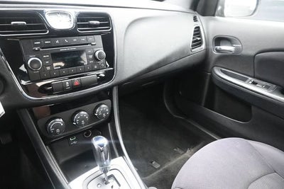 2014 Chrysler 200 Touring