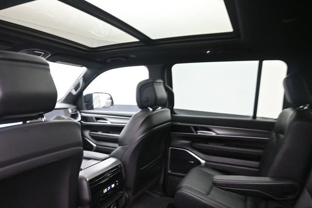 2023 Jeep Wagoneer Series II Carbide 4x4