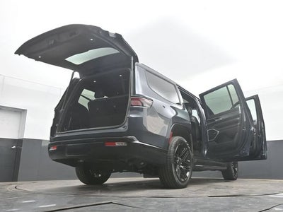 2023 Jeep Wagoneer Series II Carbide 4x4