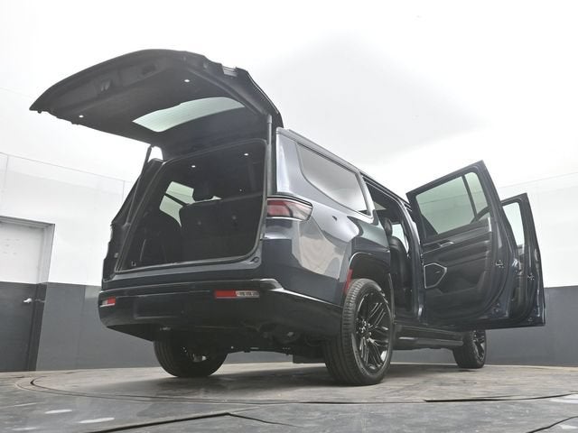 2023 Jeep Wagoneer Series II Carbide 4x4