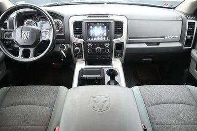 2017 RAM 1500 Big Horn Crew Cab 4x4 5'7" Box