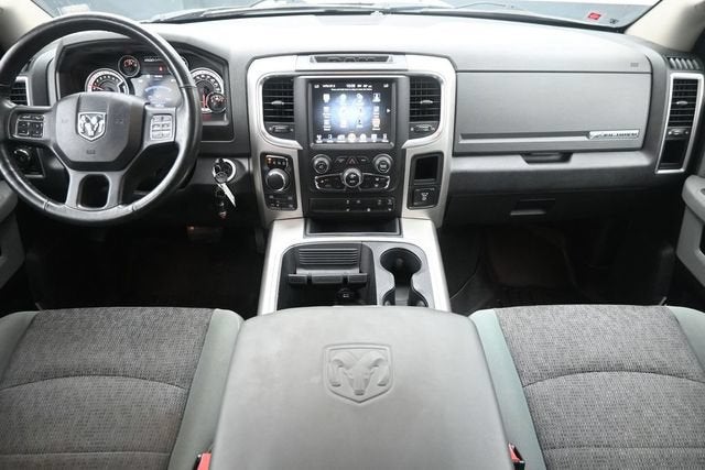 2017 RAM 1500 Big Horn Crew Cab 4x4 5'7" Box
