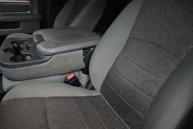 2019 RAM 1500 Classic SLT Crew Cab 4x4 5'7" Box