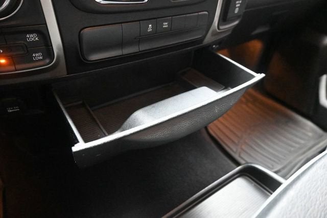 2019 RAM 1500 Classic SLT Crew Cab 4x4 5'7" Box
