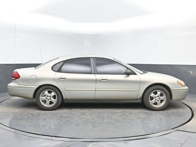 2006 Ford Taurus SE