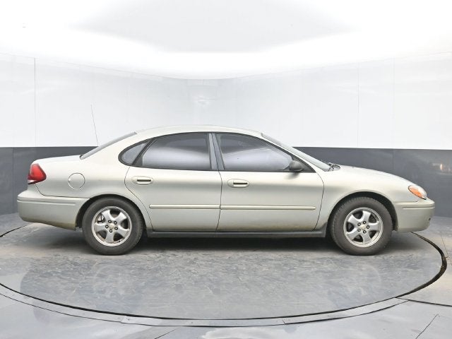 2006 Ford Taurus SE