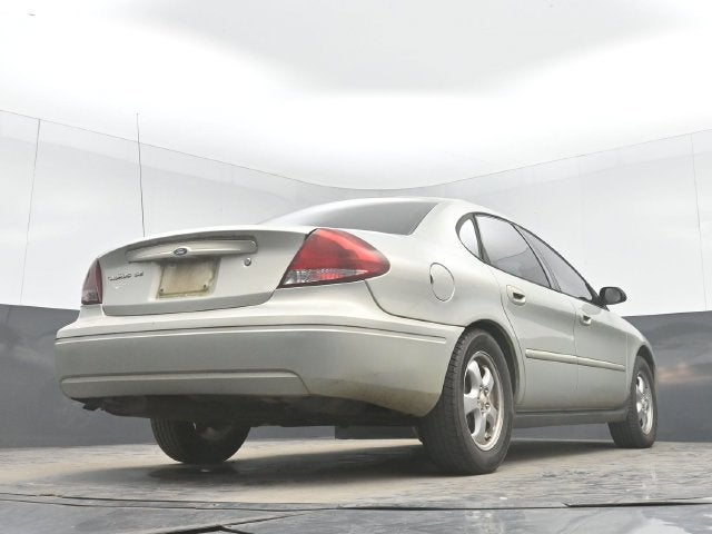 2006 Ford Taurus SE