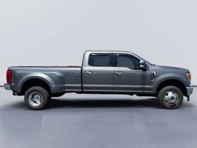 2022 Ford F-350 LARIAT