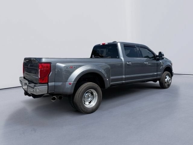 2022 Ford F-350 LARIAT