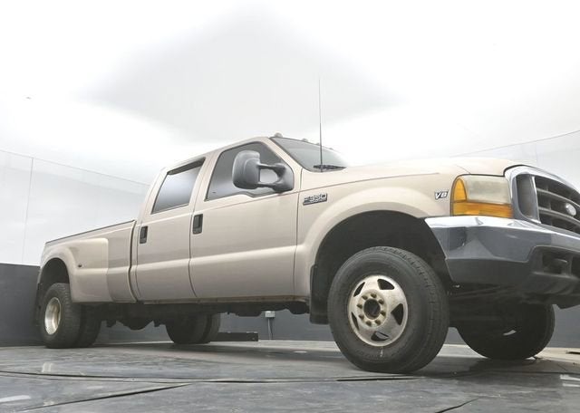 1999 Ford Super Duty F-350 DRW XL