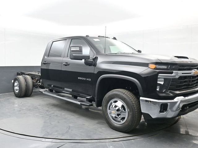 2026 Chevrolet Silverado 3500 HD Chassis Cab LT