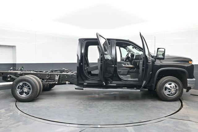 2026 Chevrolet Silverado 3500 HD Chassis Cab LT