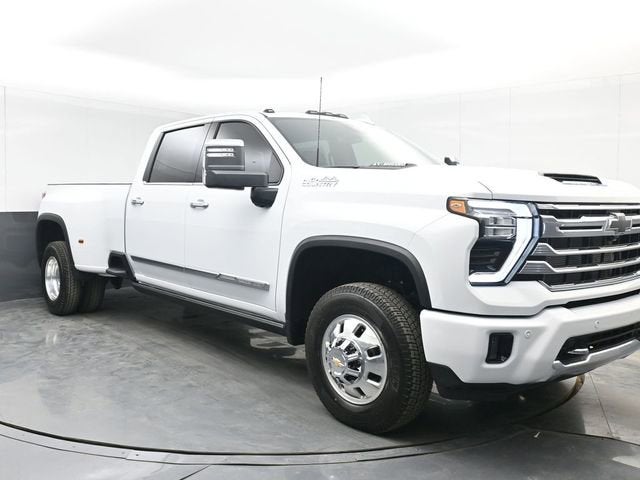 2026 Chevrolet Silverado 3500 HD High Country DRW