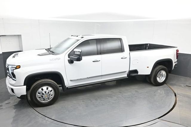 2026 Chevrolet Silverado 3500 HD High Country DRW
