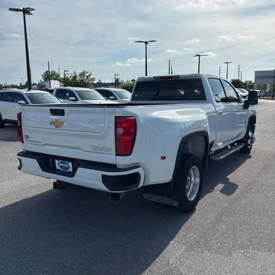 2022 Chevrolet Silverado 3500 HD High Country