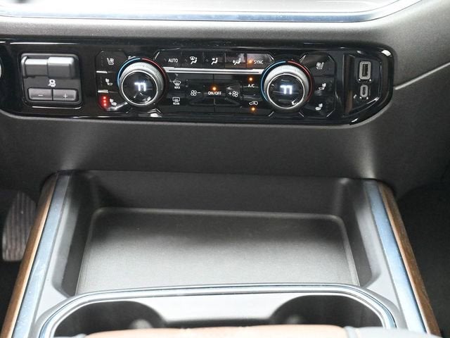 2024 Chevrolet Silverado 3500 HD High Country DRW