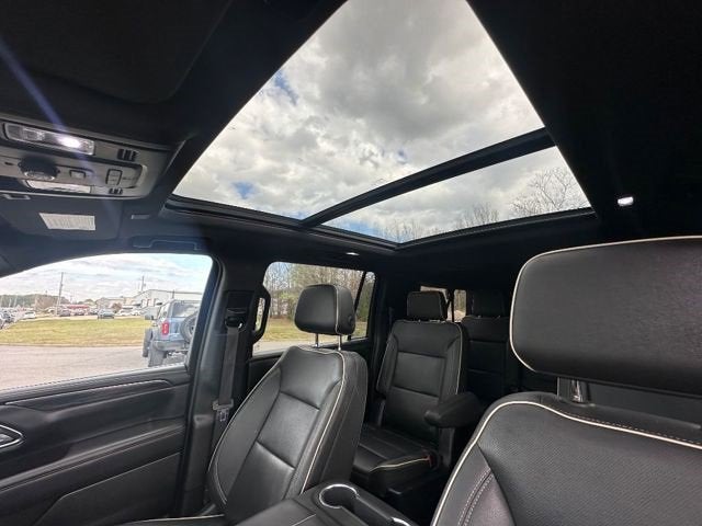 2023 GMC Yukon XL SLT