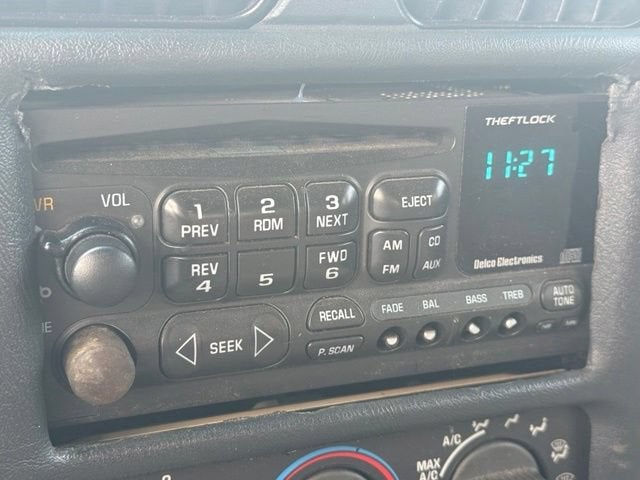 2001 Chevrolet Blazer LS