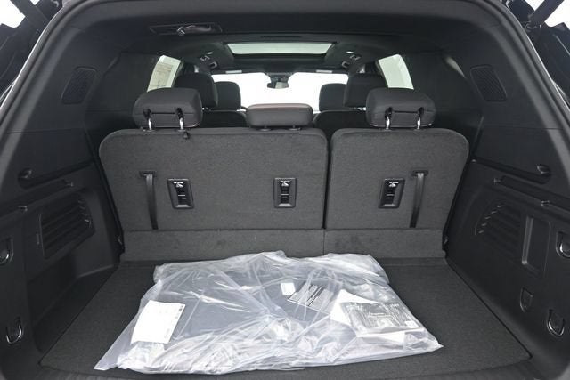 2027 Chevrolet Traverse LT - Photo 34