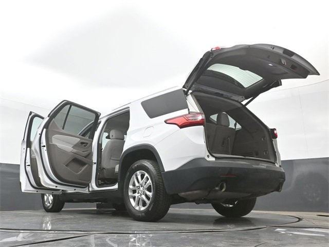 2018 Chevrolet Traverse LT Cloth