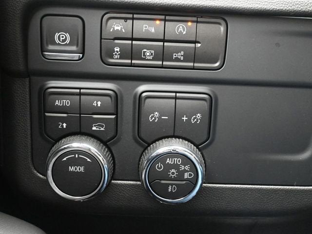 2025 Chevrolet Suburban RST